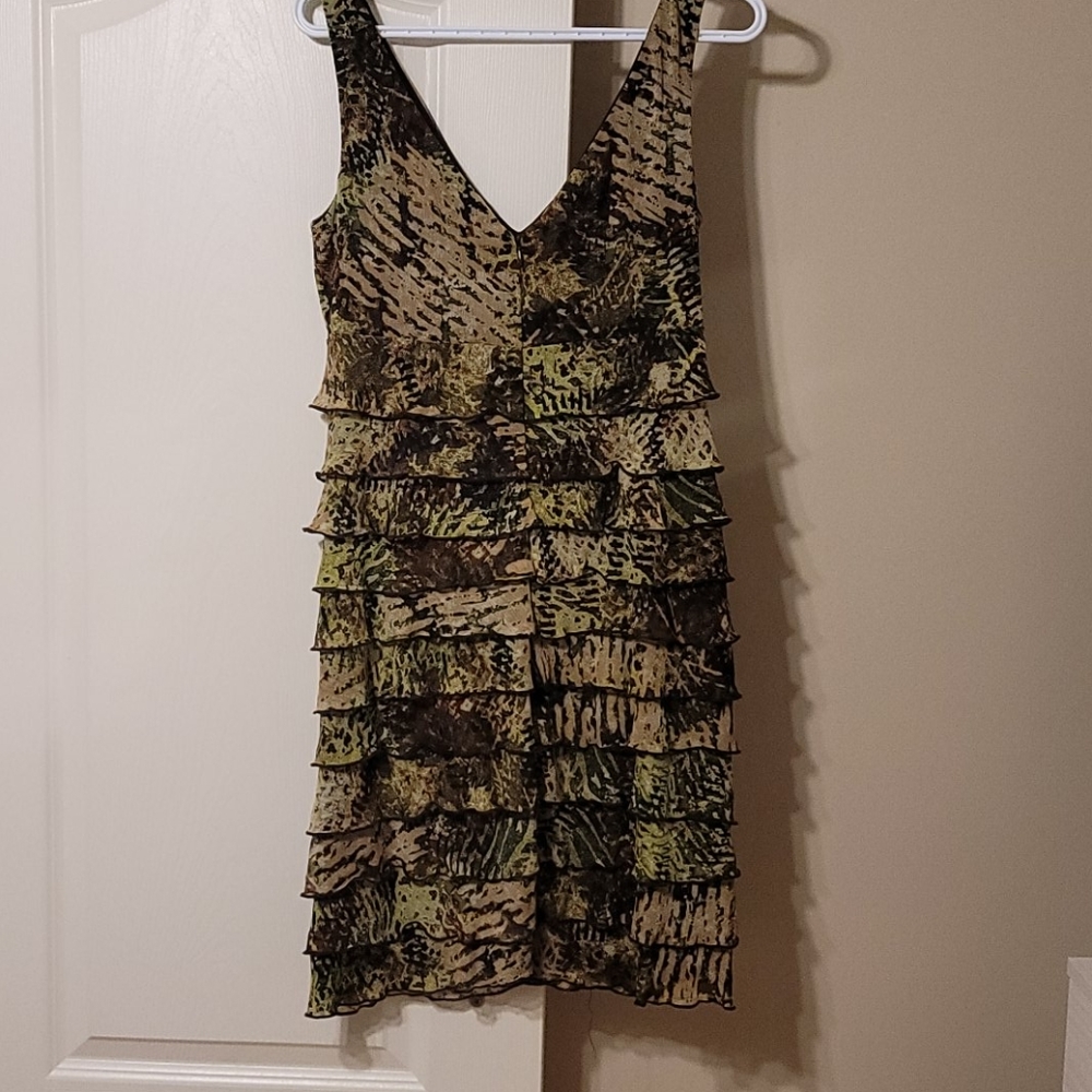 Dress - Picture 2 of 2